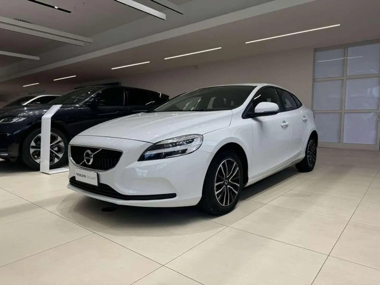 Photo 1 : Volvo V40 2019 Diesel