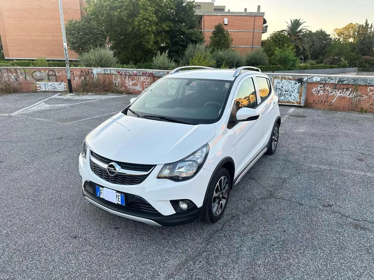 Photo 1 : Opel Karl 2018 Essence