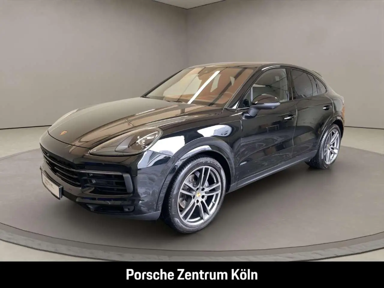 Photo 1 : Porsche Cayenne 2022 Petrol