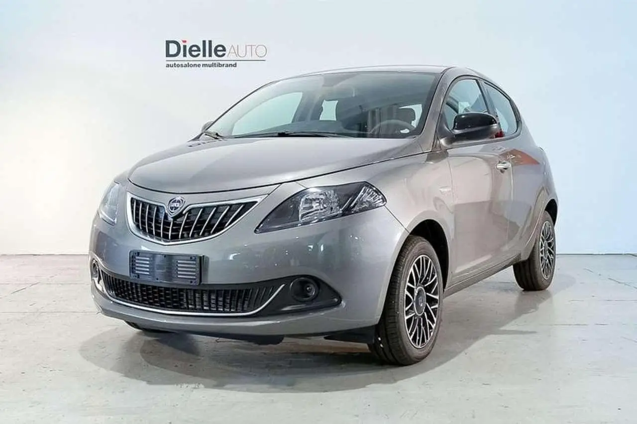 Photo 1 : Lancia Ypsilon 2024 Hybrid