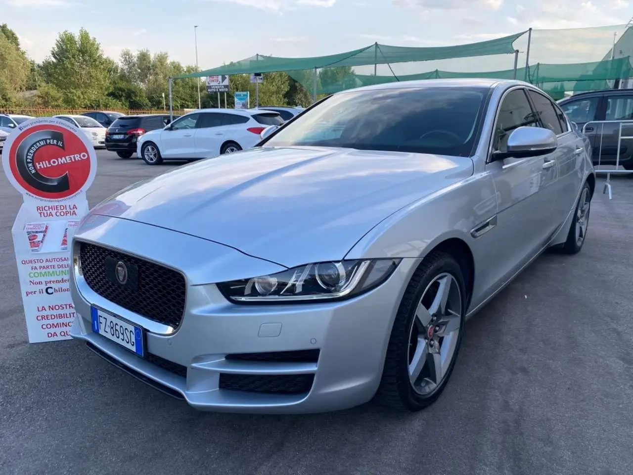 Photo 1 : Jaguar Xe 2019 Diesel