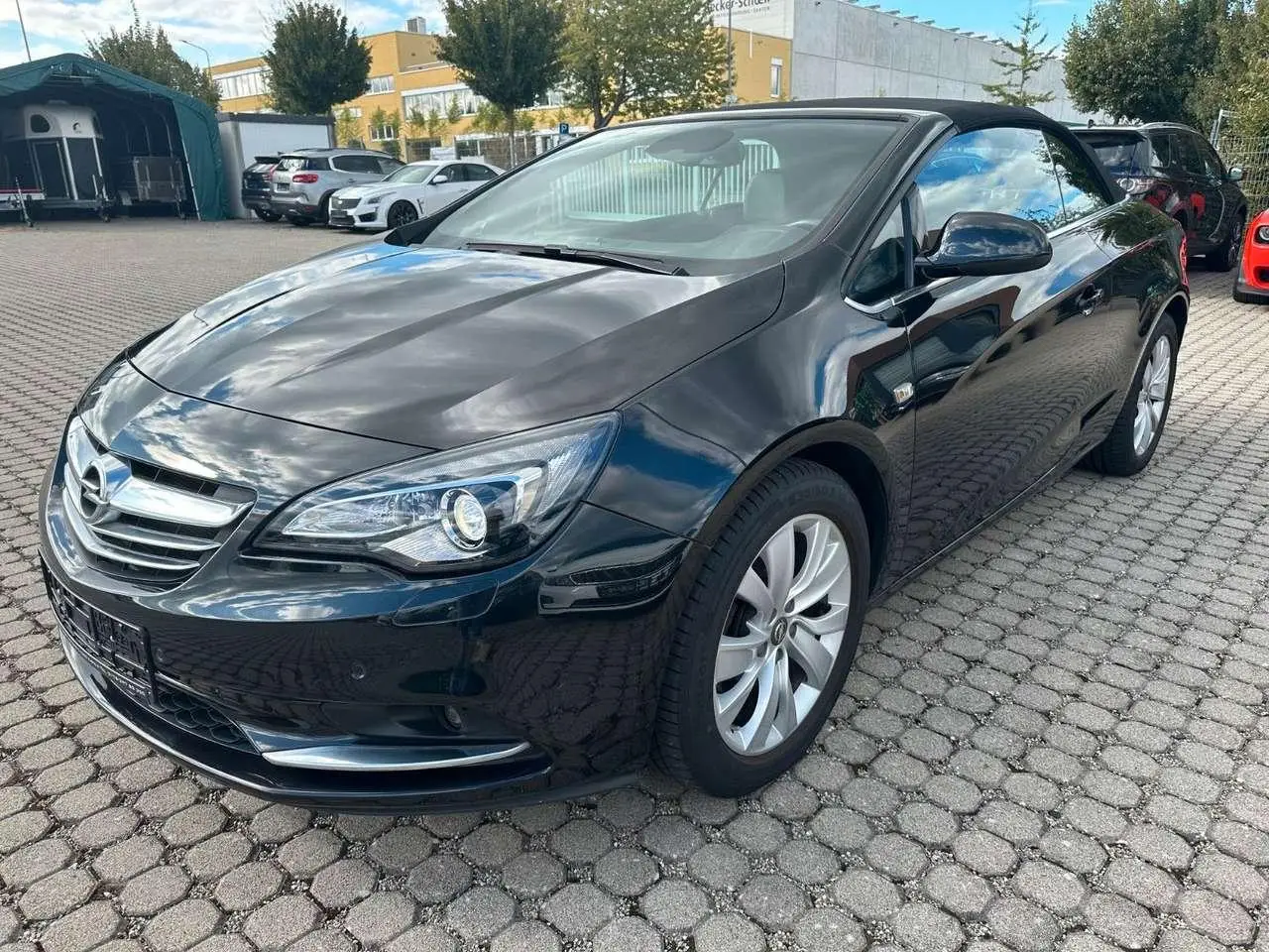 Photo 1 : Opel Cascada 2015 Essence