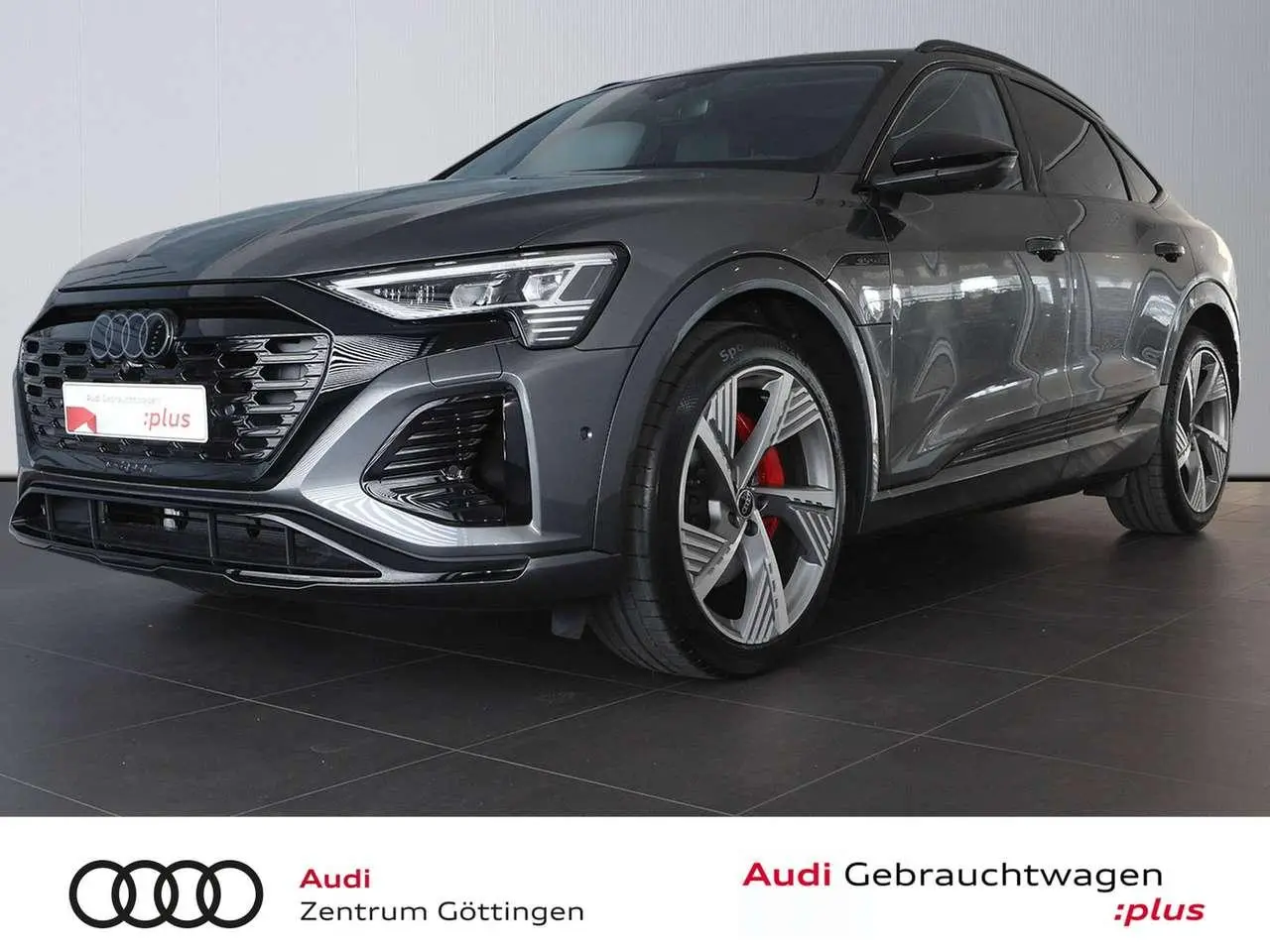 Photo 1 : Audi Q8 2023 Electric