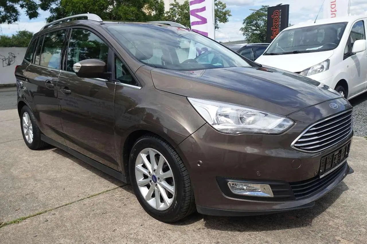 Photo 1 : Ford Grand C-max 2016 Essence