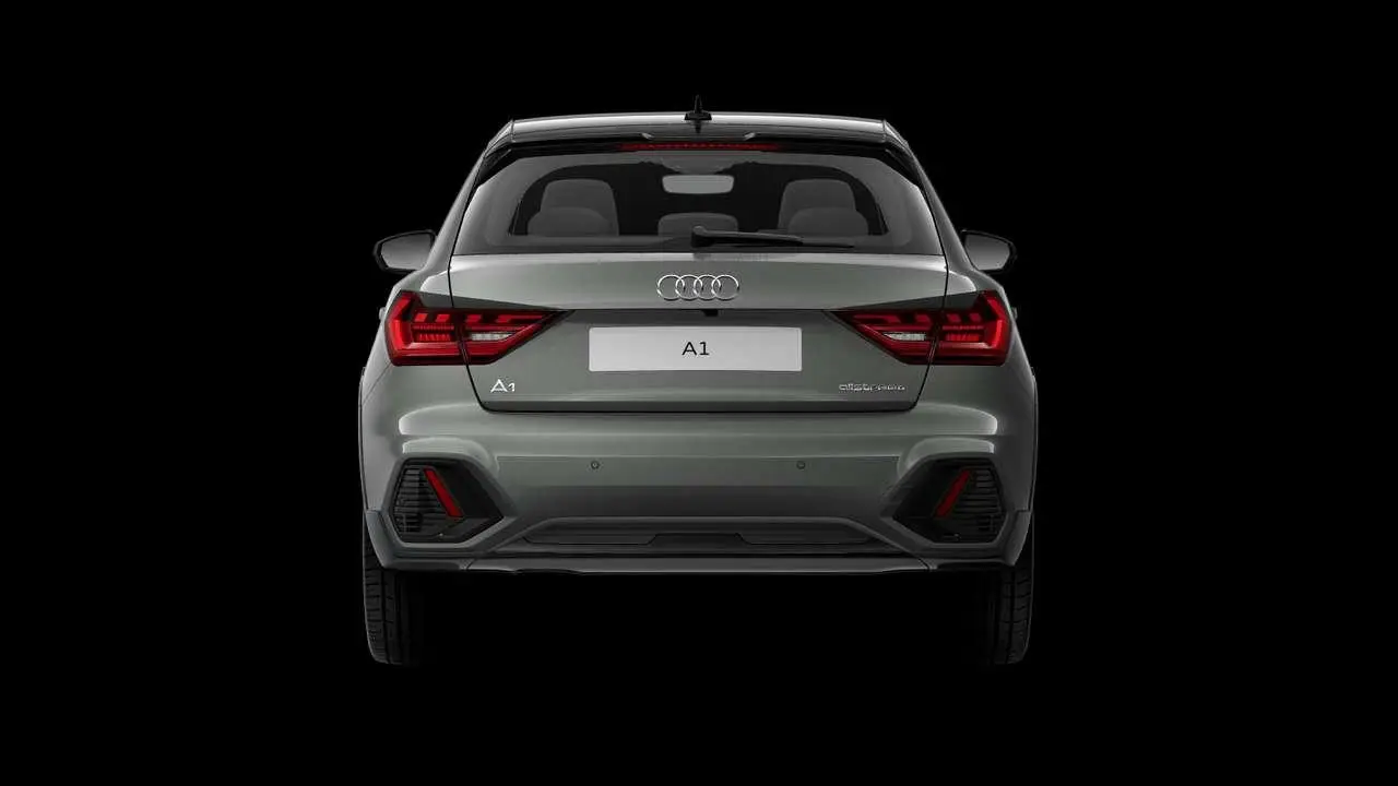 Photo 1 : Audi A1 2023 Petrol