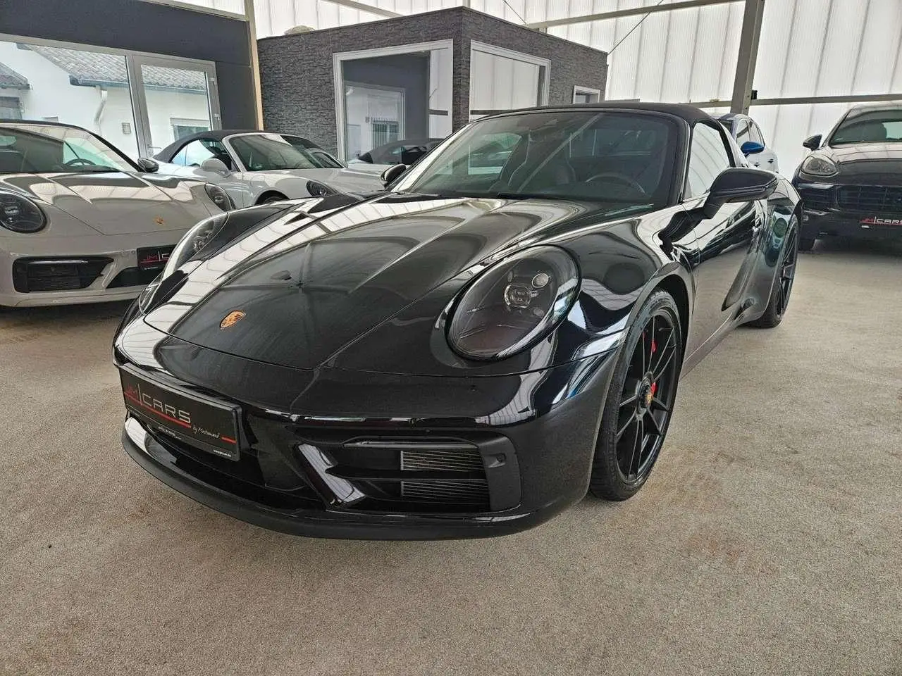 Photo 1 : Porsche 992 2023 Essence