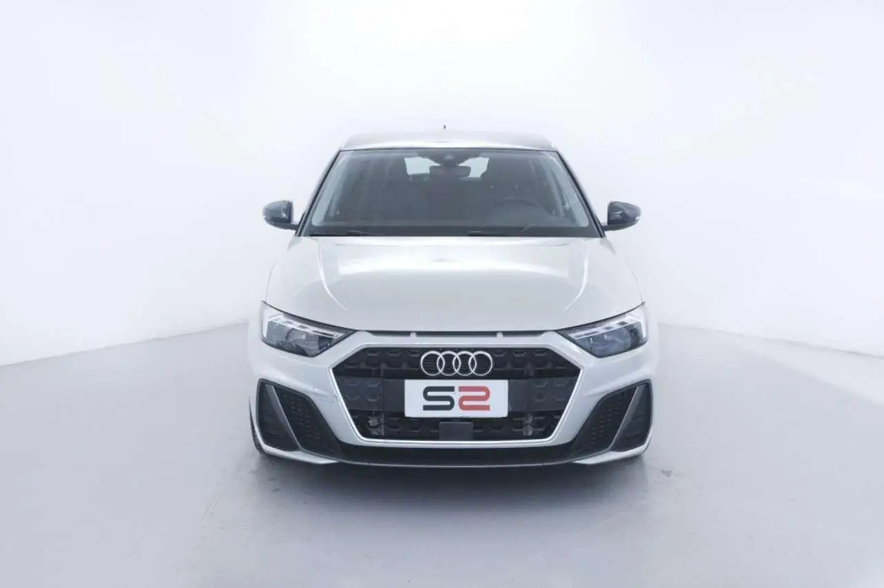 Photo 1 : Audi A1 2023 Essence