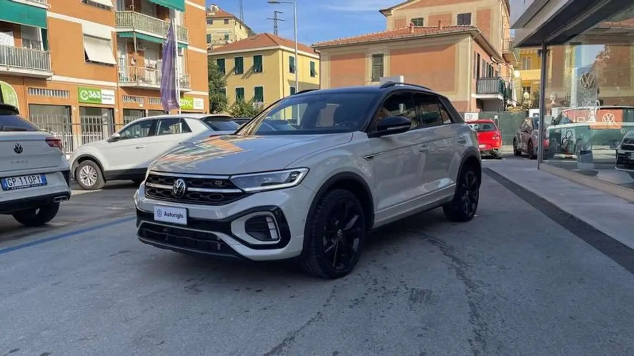 Photo 1 : Volkswagen T-roc 2023 Petrol