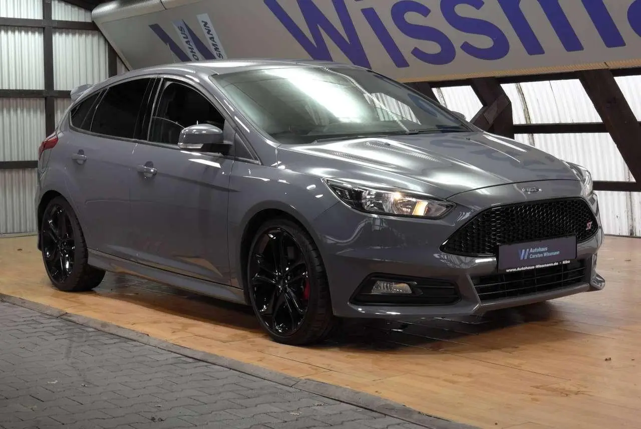 Photo 1 : Ford Focus 2017 Essence