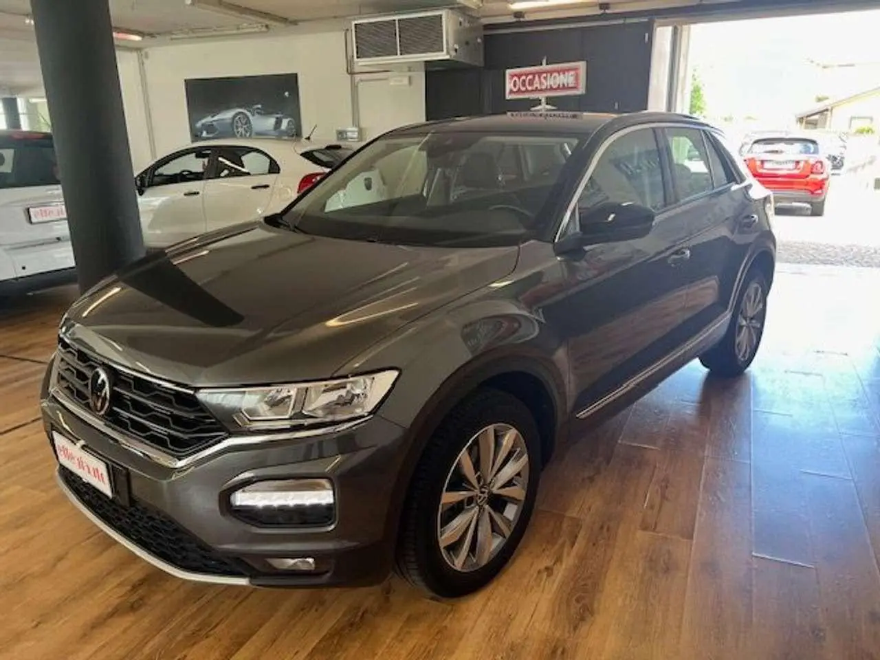 Photo 1 : Volkswagen T-roc 2021 Essence