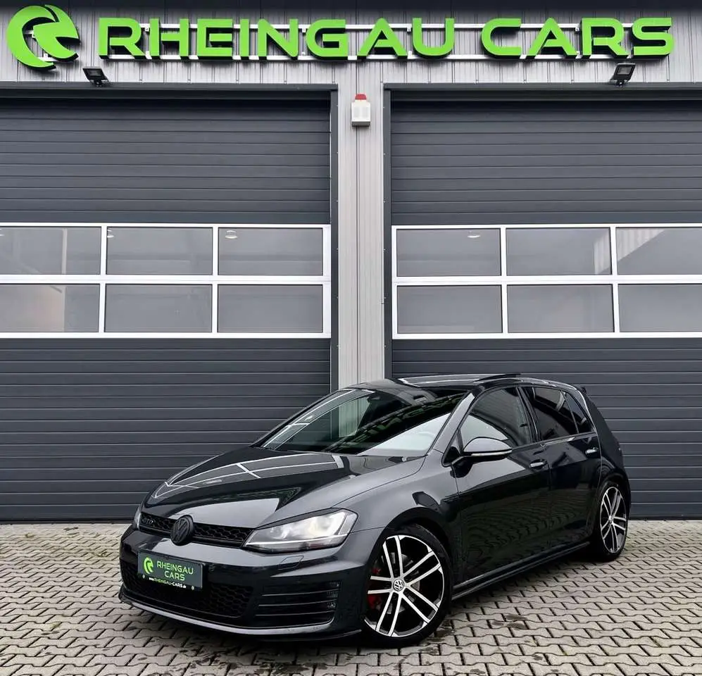 Photo 1 : Volkswagen Golf 2016 Diesel