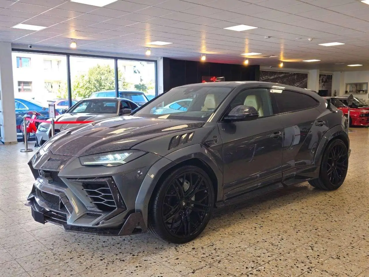 Photo 1 : Lamborghini Urus 2019 Essence