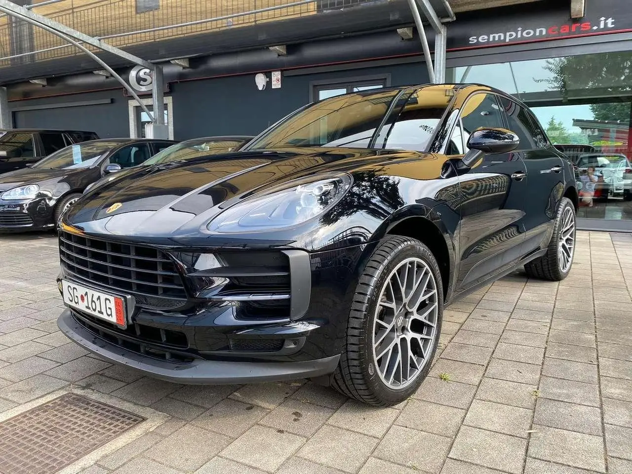 Photo 1 : Porsche Macan 2021 Essence