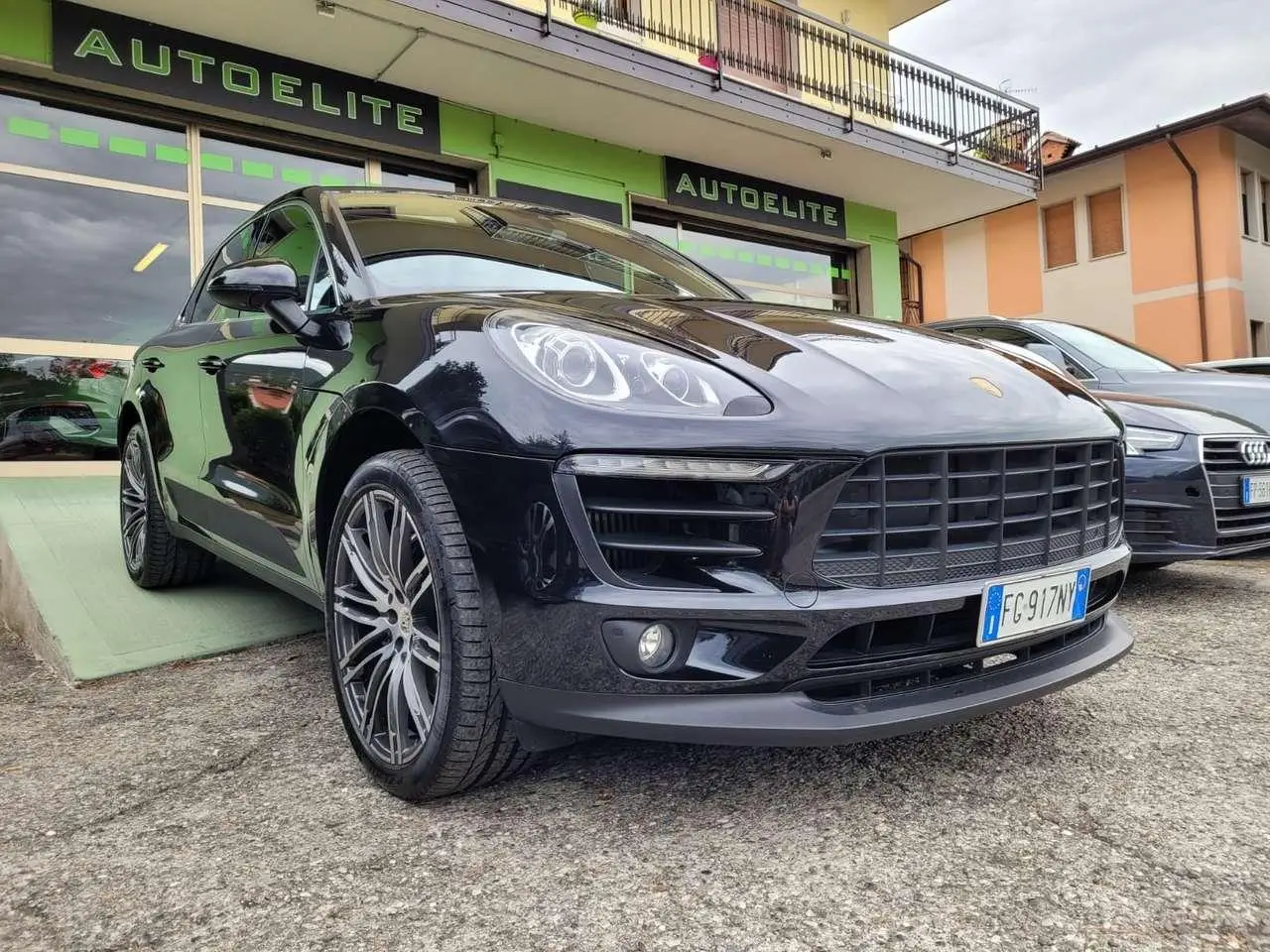 Photo 1 : Porsche Macan 2017 Essence