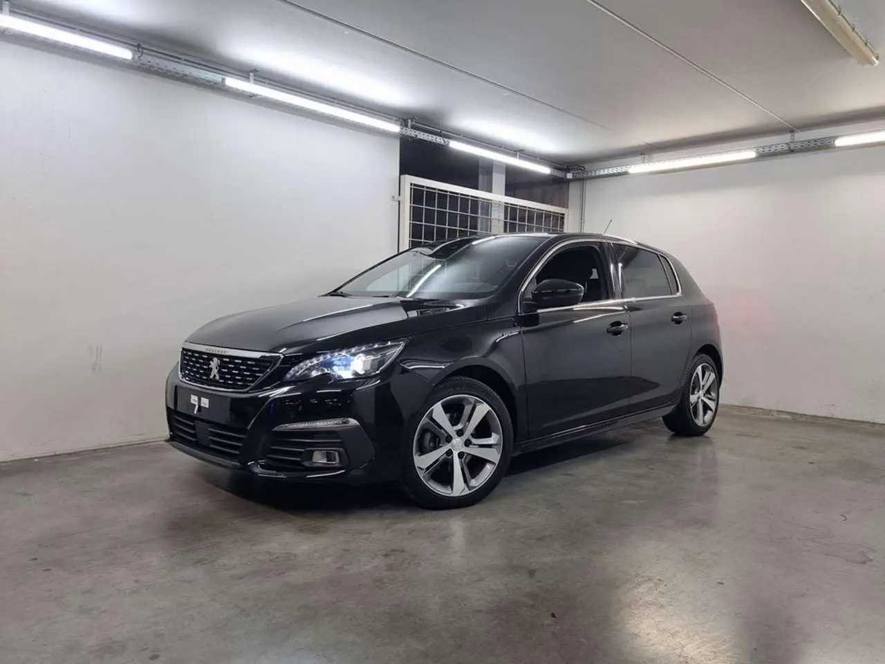 Photo 1 : Peugeot 308 2021 Petrol