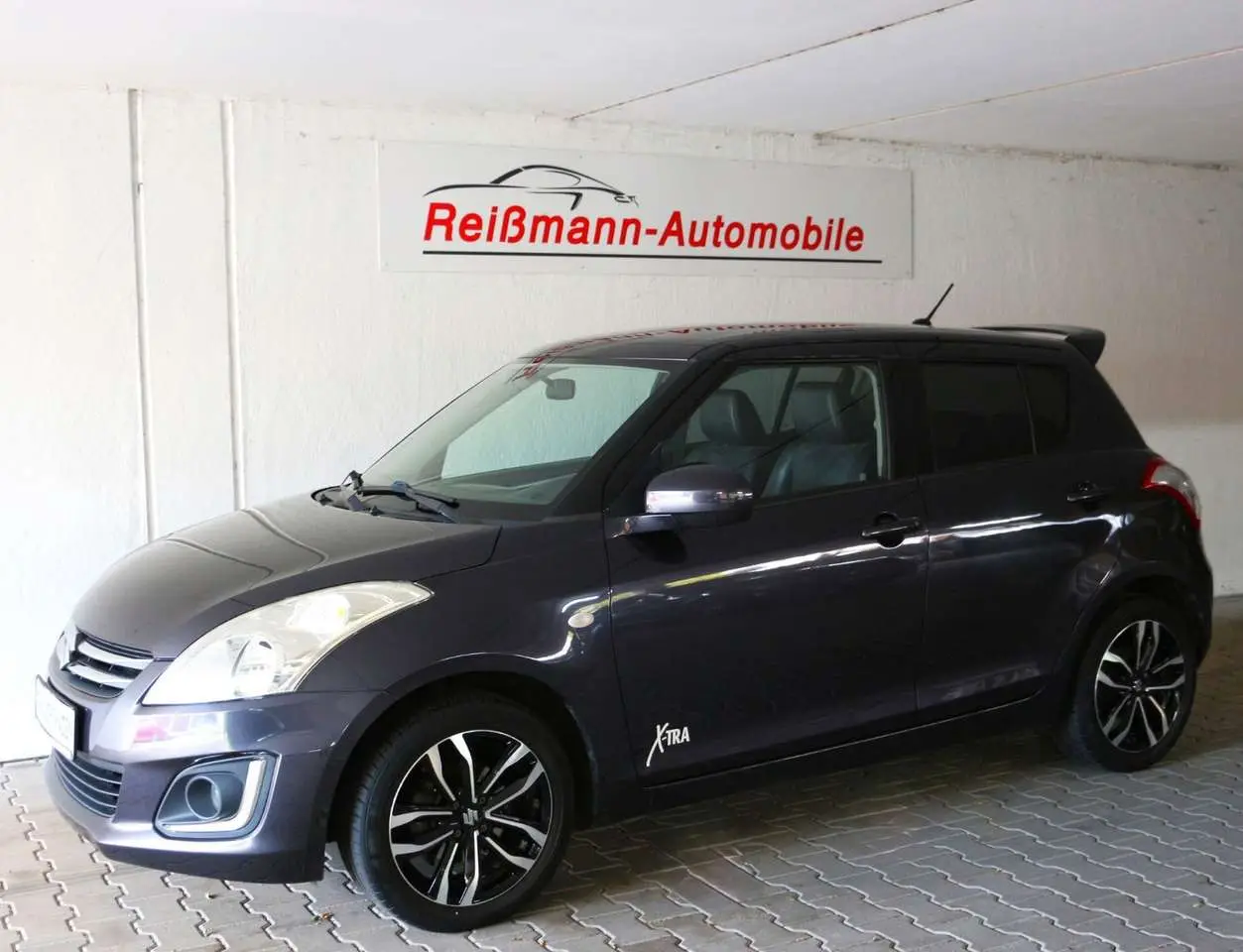 Photo 1 : Suzuki Swift 2015 Petrol