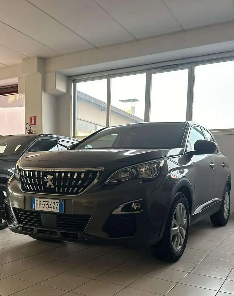 Photo 1 : Peugeot 3008 2018 Diesel