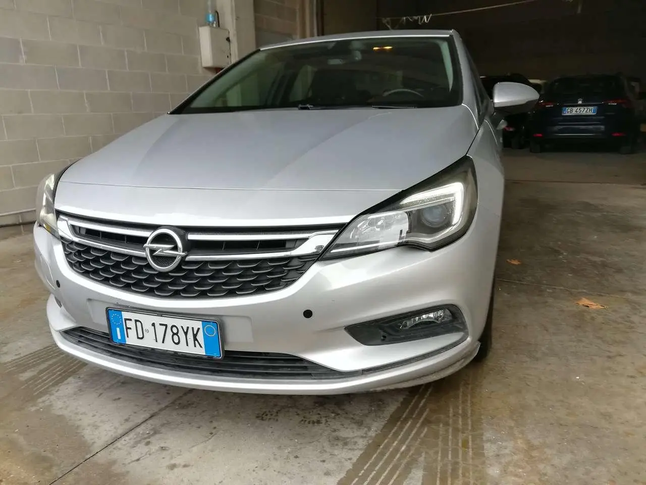 Photo 1 : Opel Astra 2016 Petrol