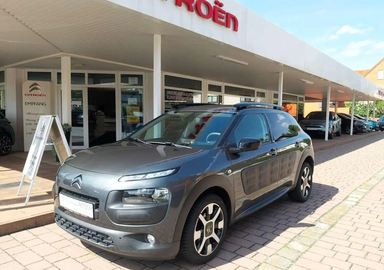 Photo 1 : Citroen C4 2016 Petrol