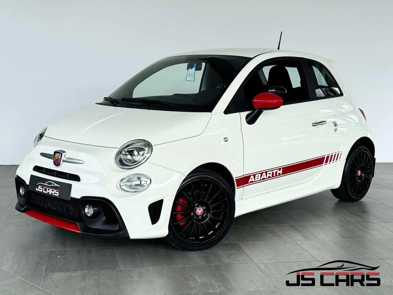 Photo 1 : Abarth 595 2021 Petrol