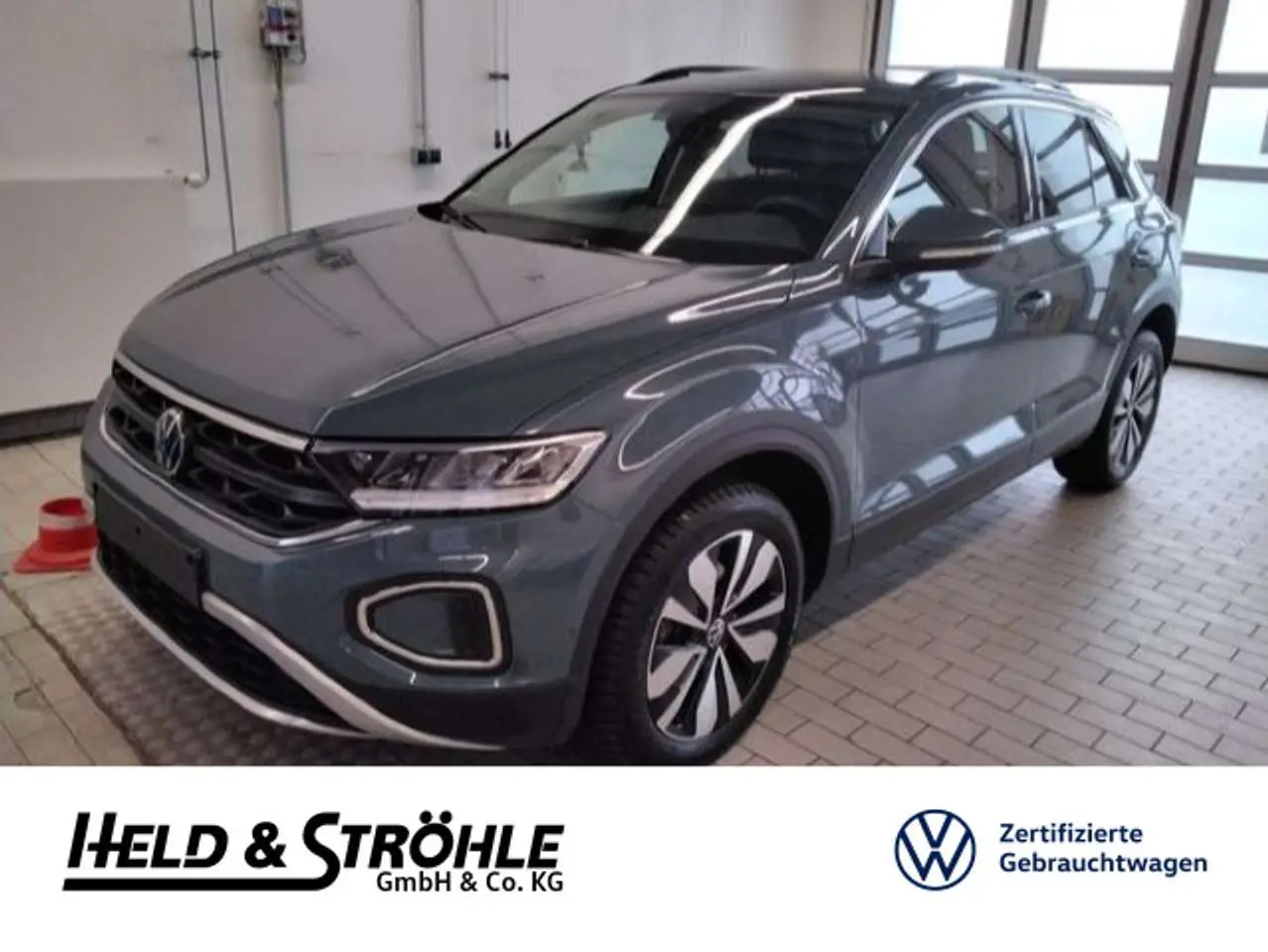 Photo 1 : Volkswagen T-roc 2023 Essence