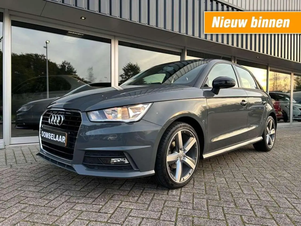 Photo 1 : Audi A1 2016 Petrol