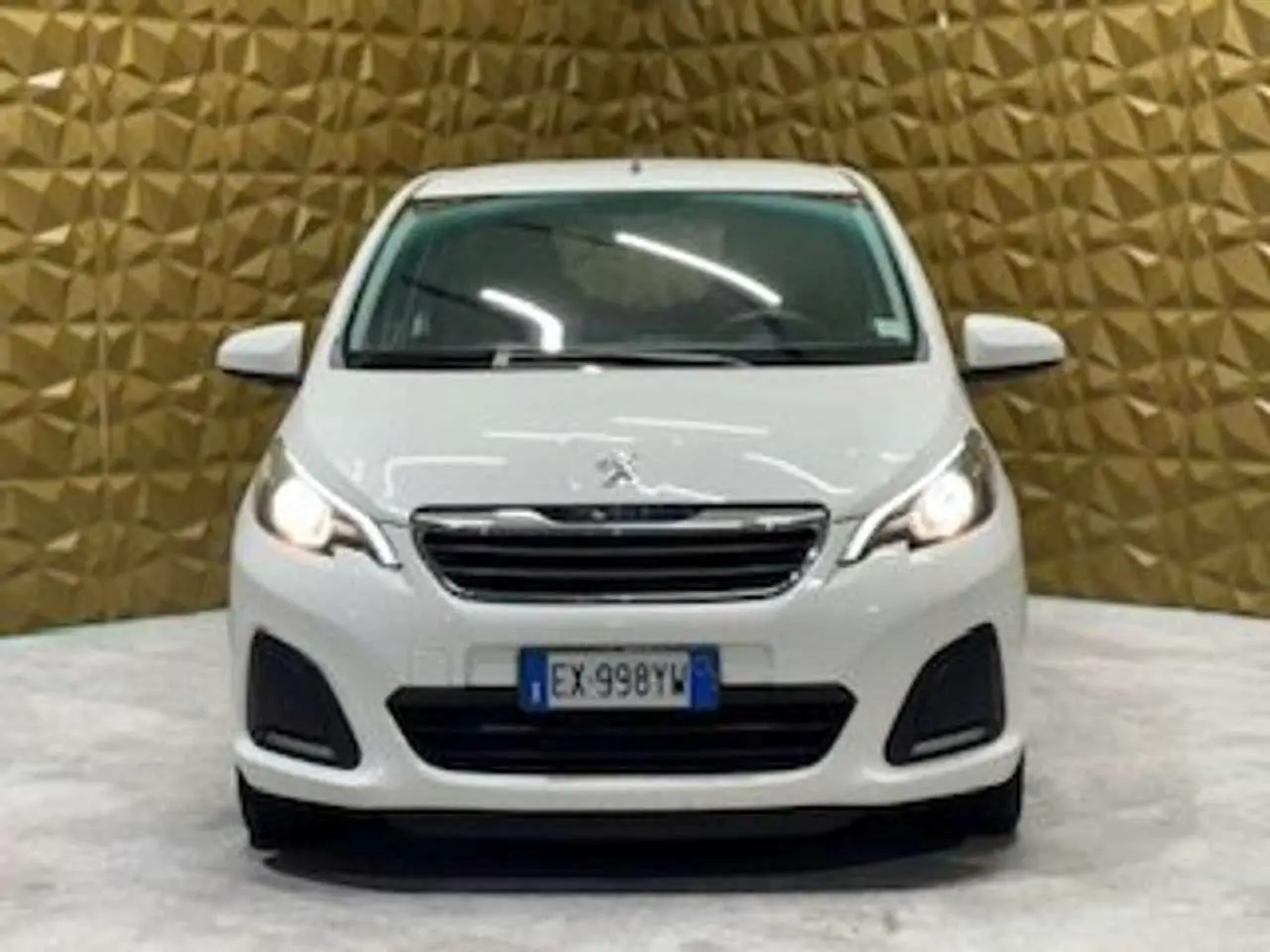 Photo 1 : Peugeot 108 2015 Essence