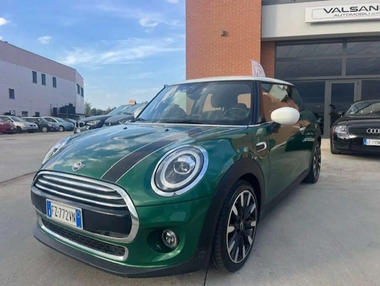 Photo 1 : Mini Cooper 2020 Petrol