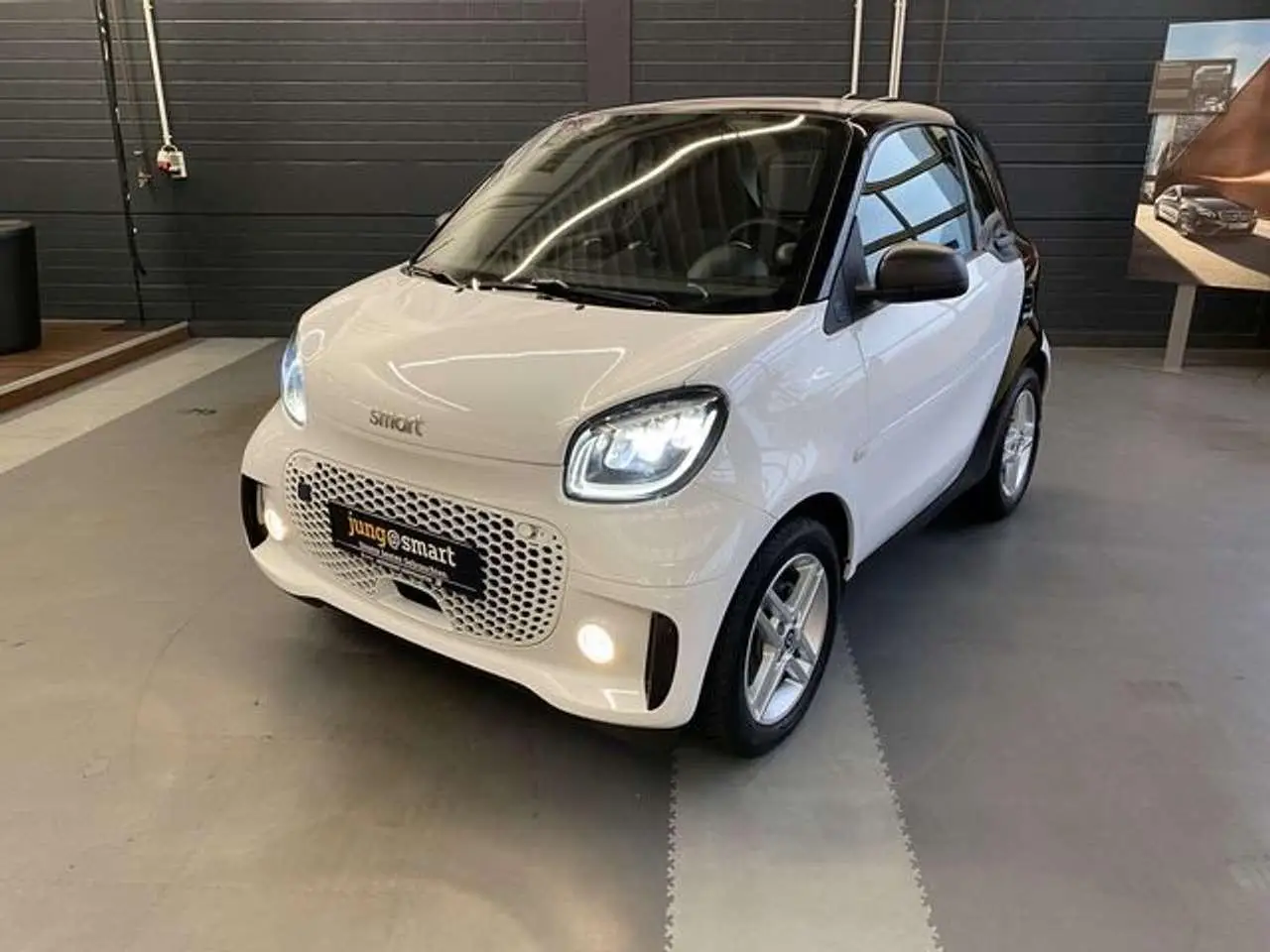 Photo 1 : Smart Fortwo 2023 Electric