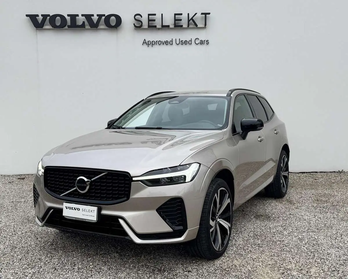 Photo 1 : Volvo Xc60 2024 Hybrid