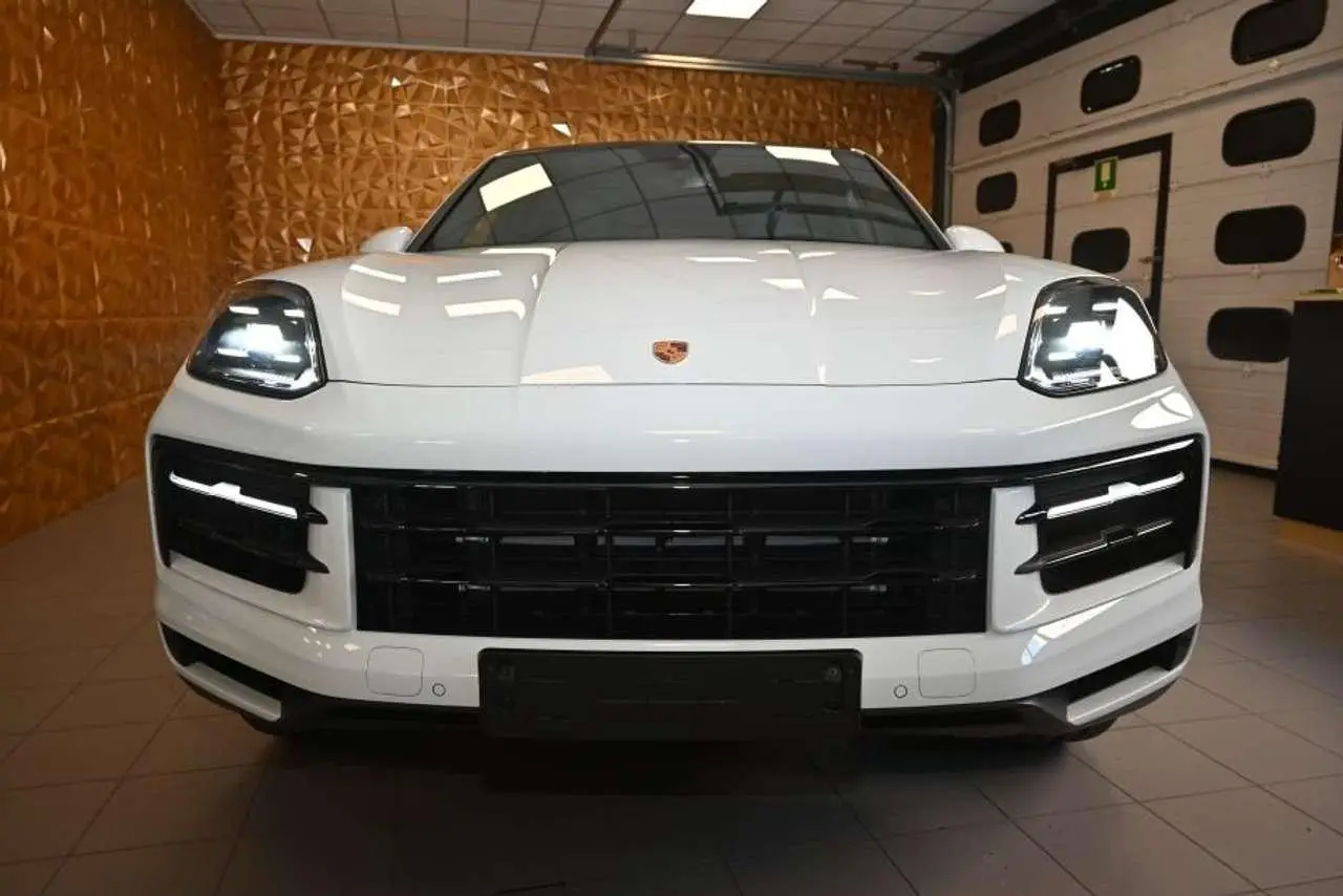 Photo 1 : Porsche Cayenne 2024 Essence