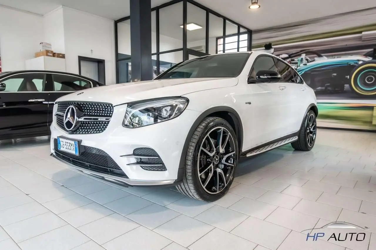 Photo 1 : Mercedes-benz Classe Glc 2020 Petrol