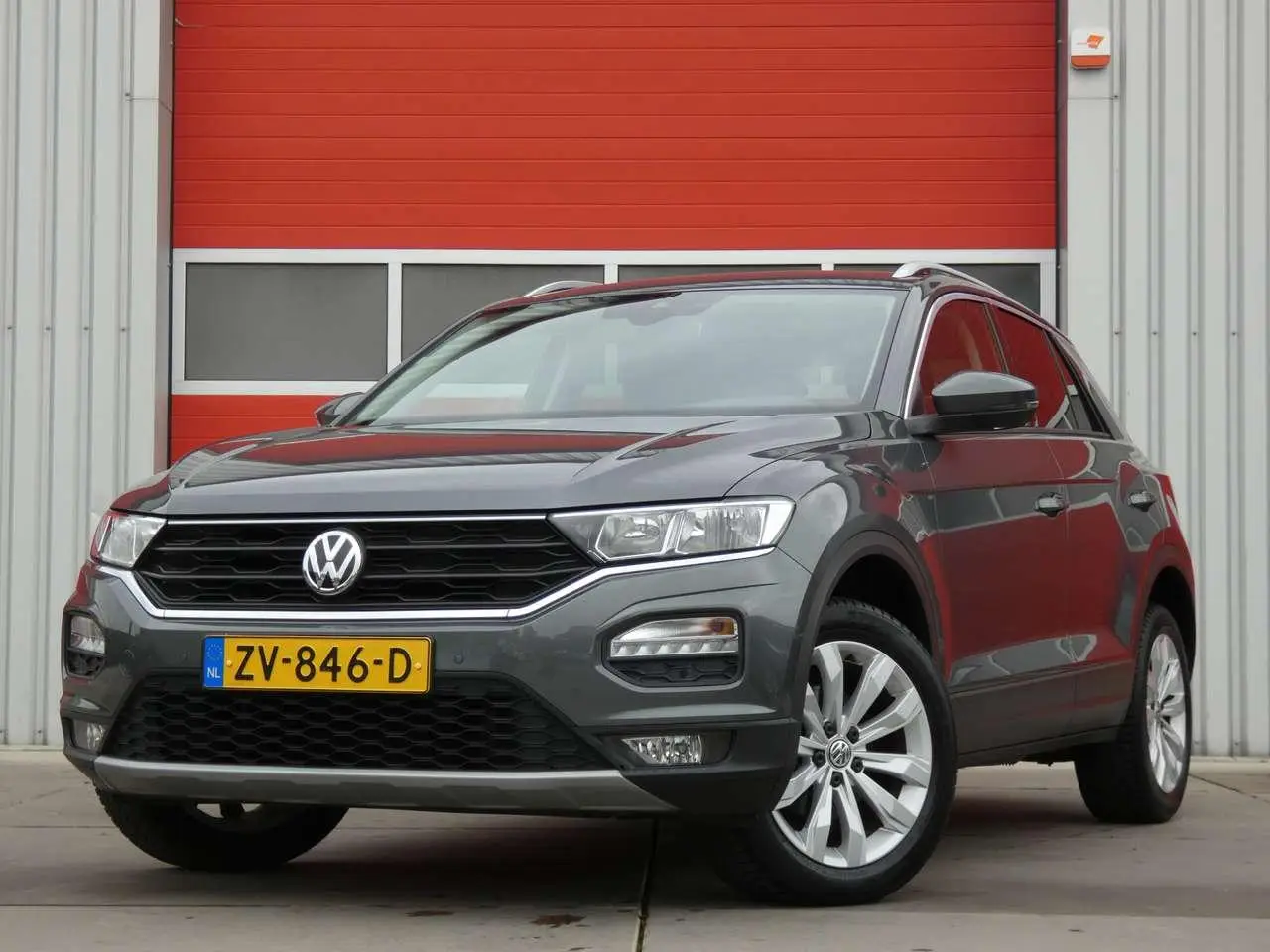 Photo 1 : Volkswagen T-roc 2019 Essence