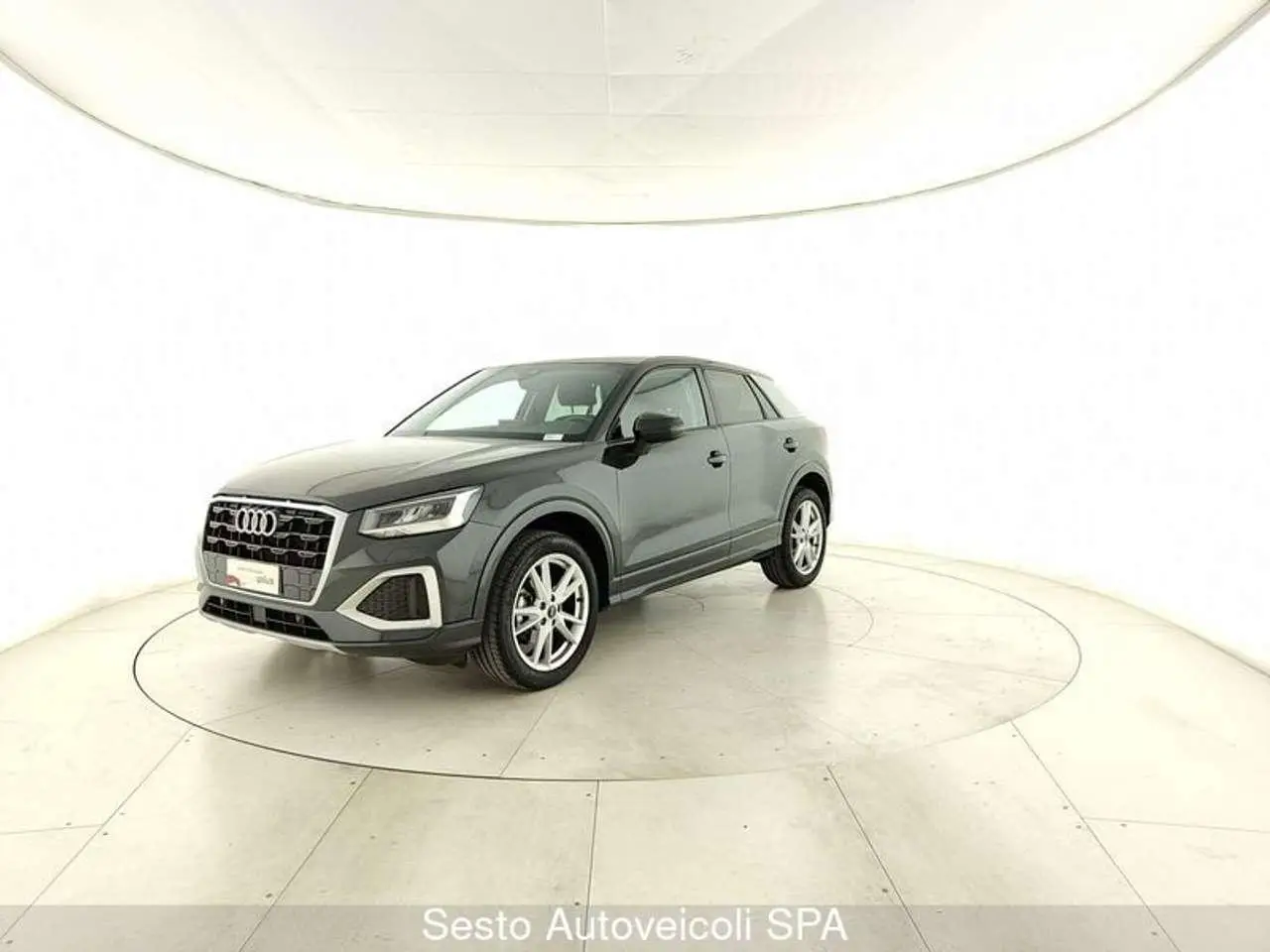 Photo 1 : Audi Q2 2023 Essence