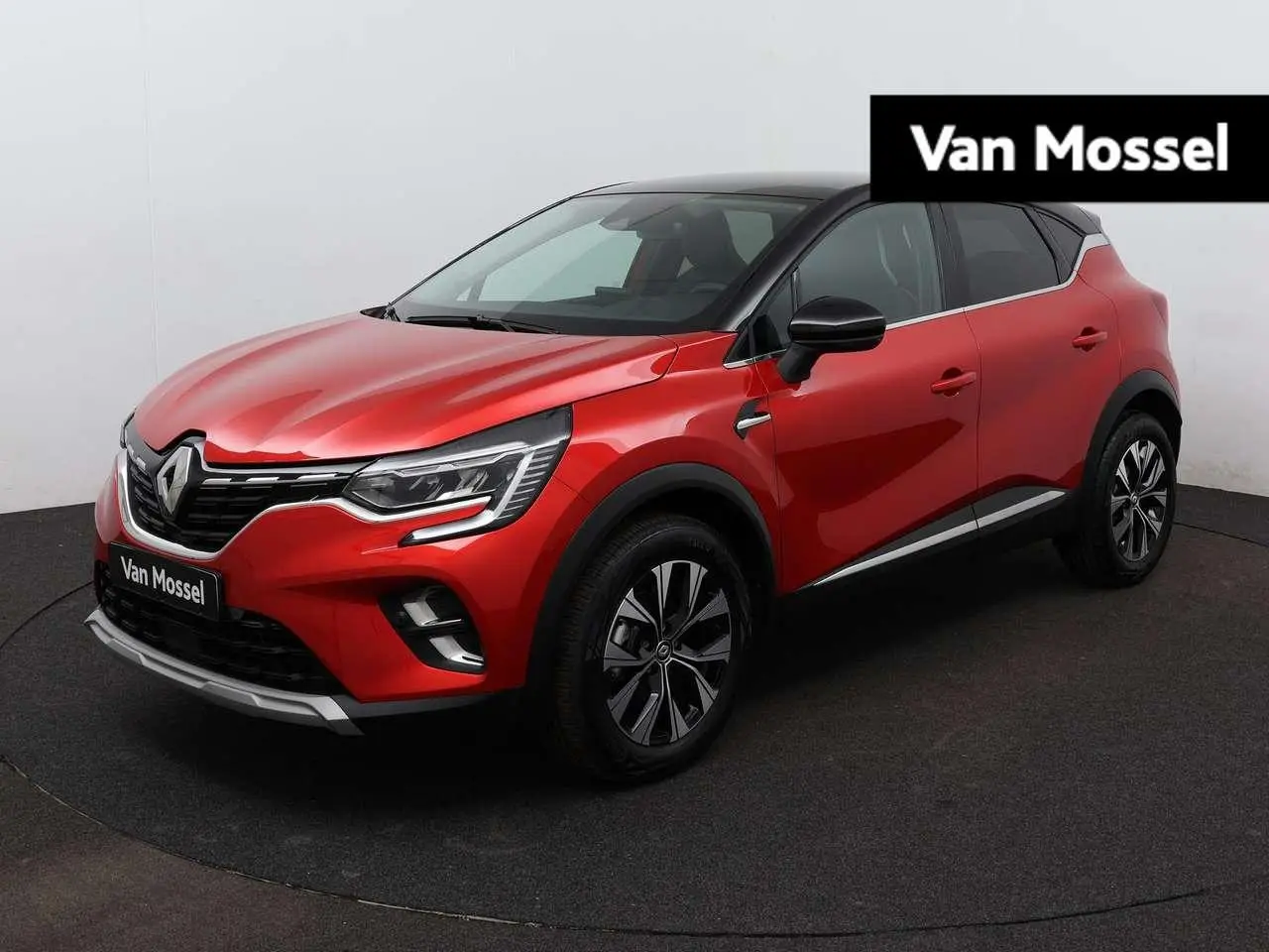 Photo 1 : Renault Captur 2024 Essence