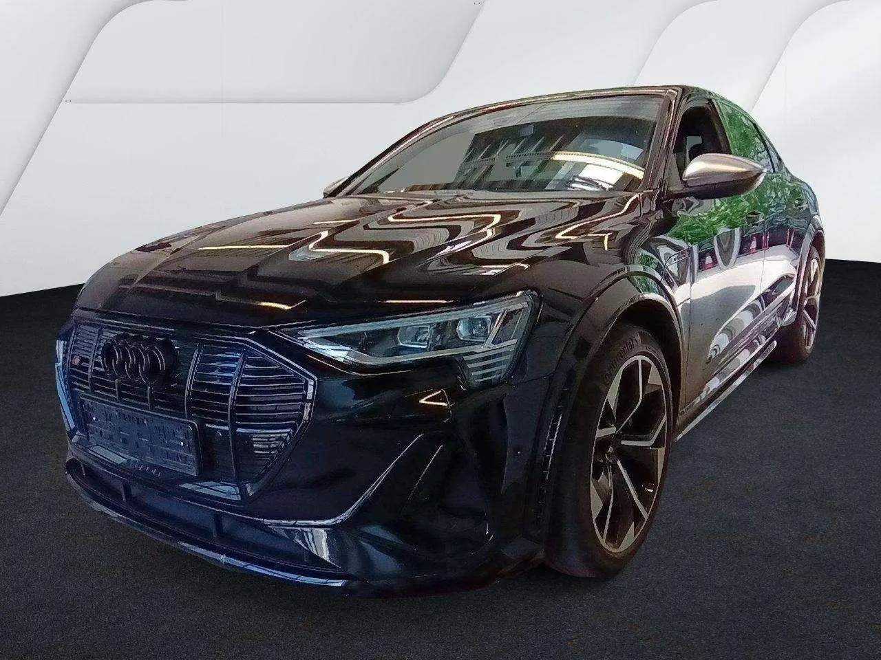 Photo 1 : Audi E-tron 2022 Electric