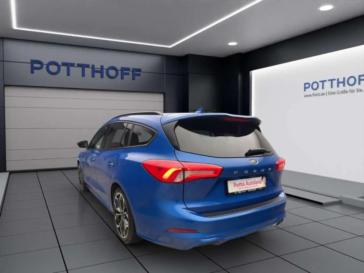 Photo 1 : Ford Focus 2022 Petrol