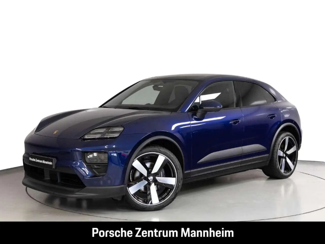 Photo 1 : Porsche Macan 2024 Electric