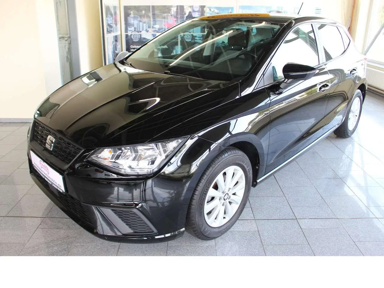 Photo 1 : Seat Ibiza 2021 Petrol