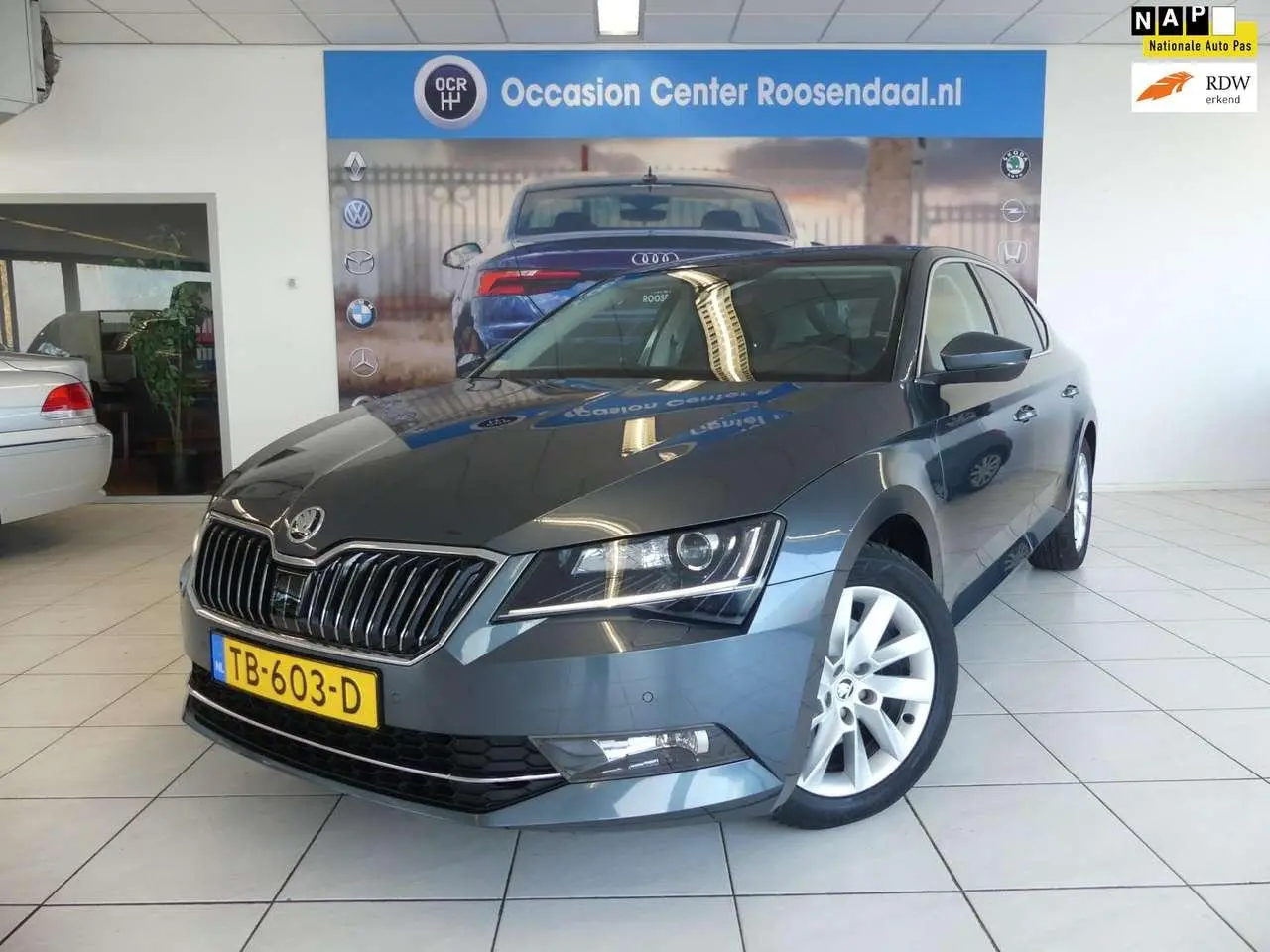 Photo 1 : Skoda Superb 2018 Essence