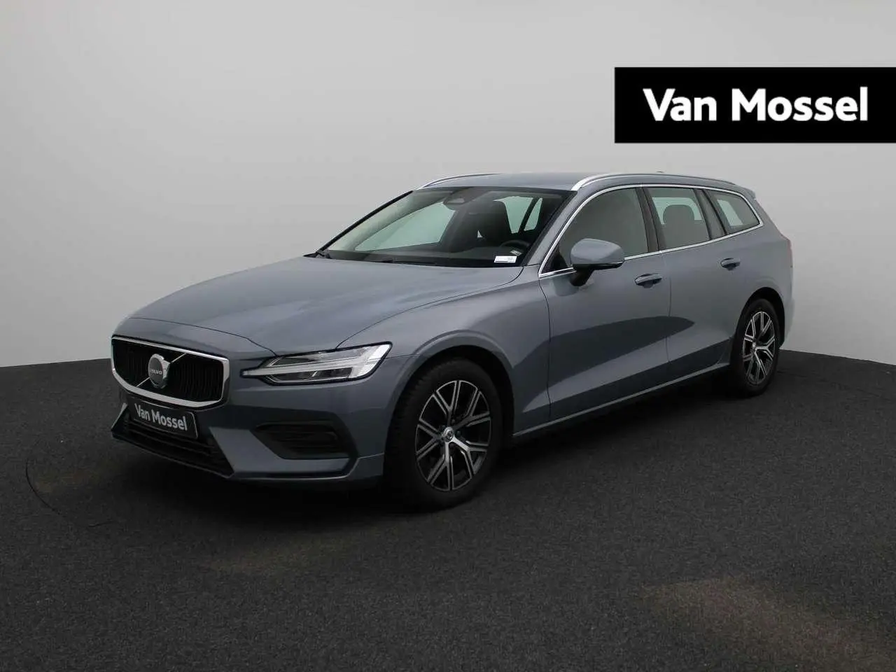 Photo 1 : Volvo V60 2022 Petrol