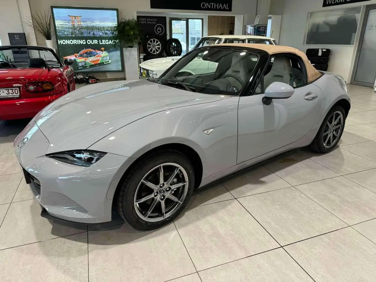 Photo 1 : Mazda Mx-5 2024 Petrol