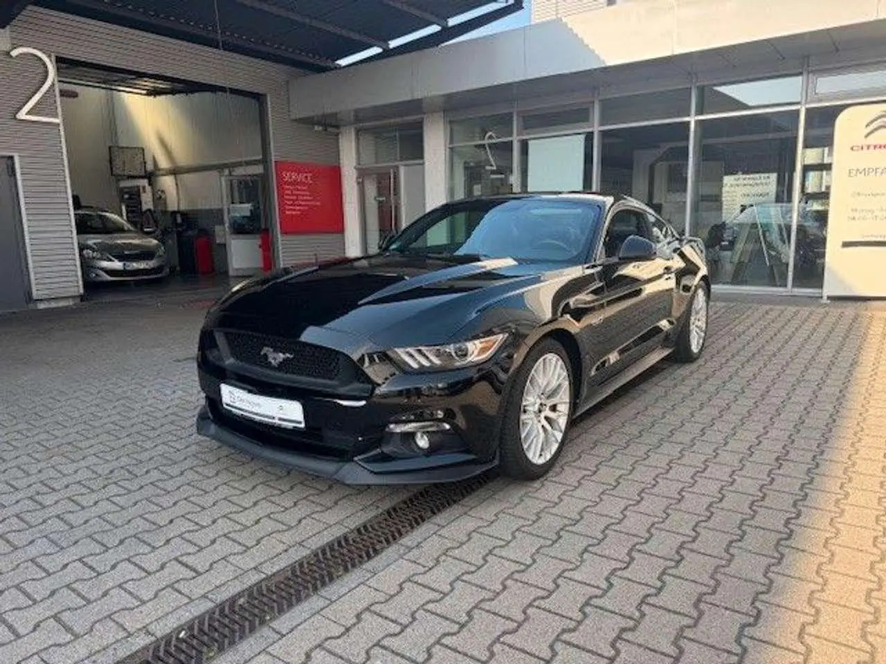 Photo 1 : Ford Mustang 2016 Petrol