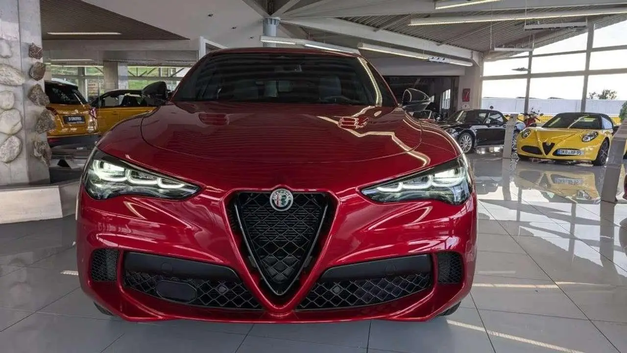 Photo 1 : Alfa Romeo Stelvio 2024 Petrol