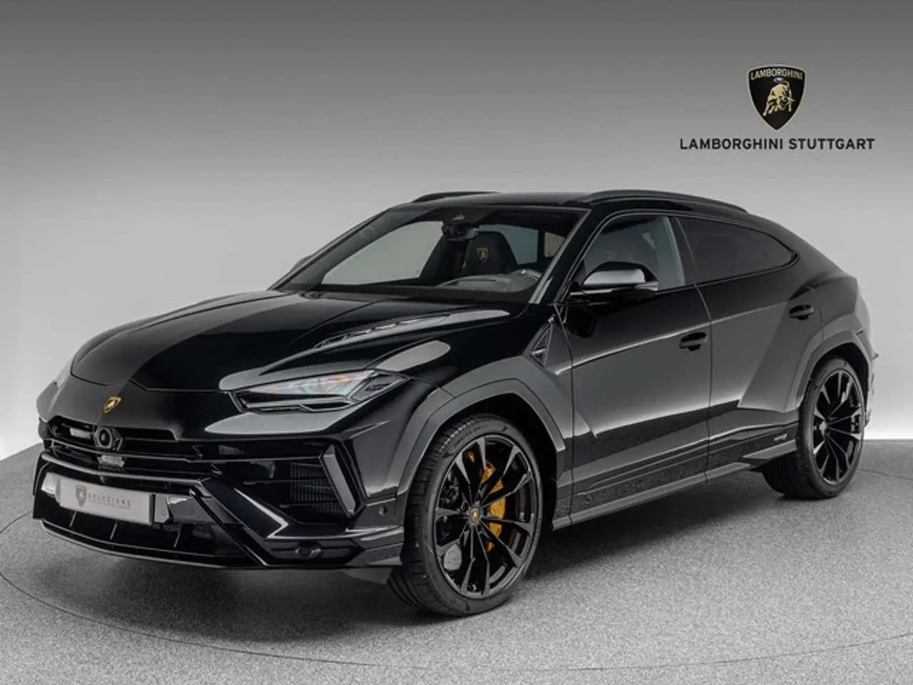 Photo 1 : Lamborghini Urus 2024 Essence