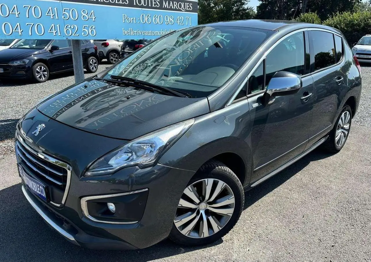 Photo 1 : Peugeot 3008 2016 Petrol