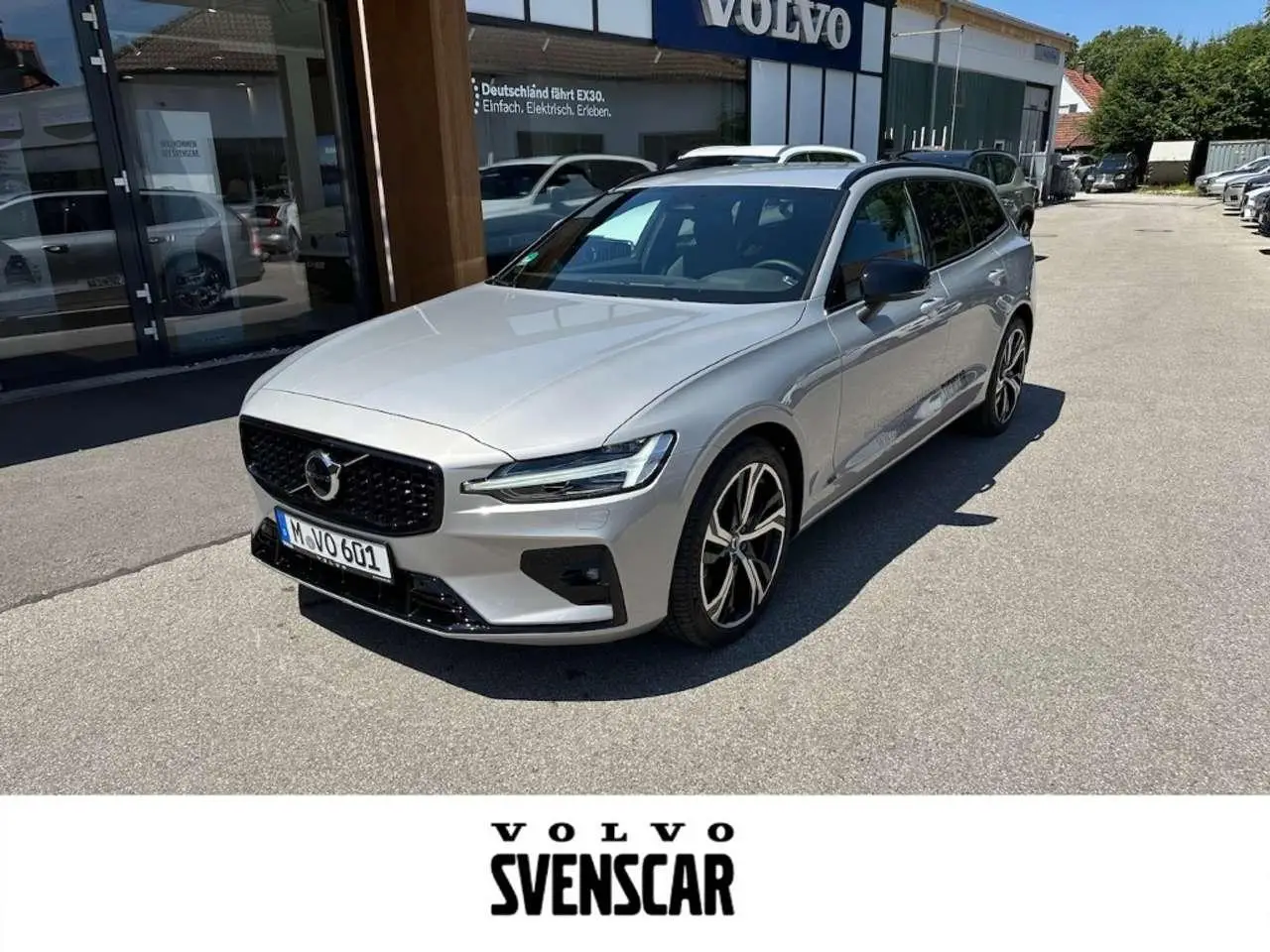 Photo 1 : Volvo V60 2024 Diesel