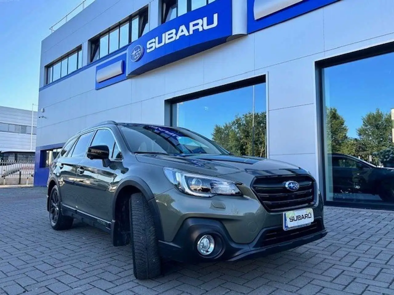 Photo 1 : Subaru Outback 2019 Petrol