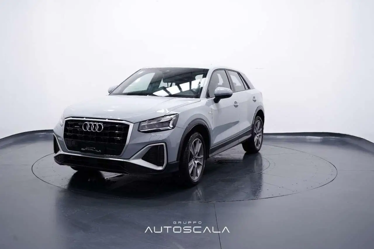 Photo 1 : Audi Q2 2021 Diesel