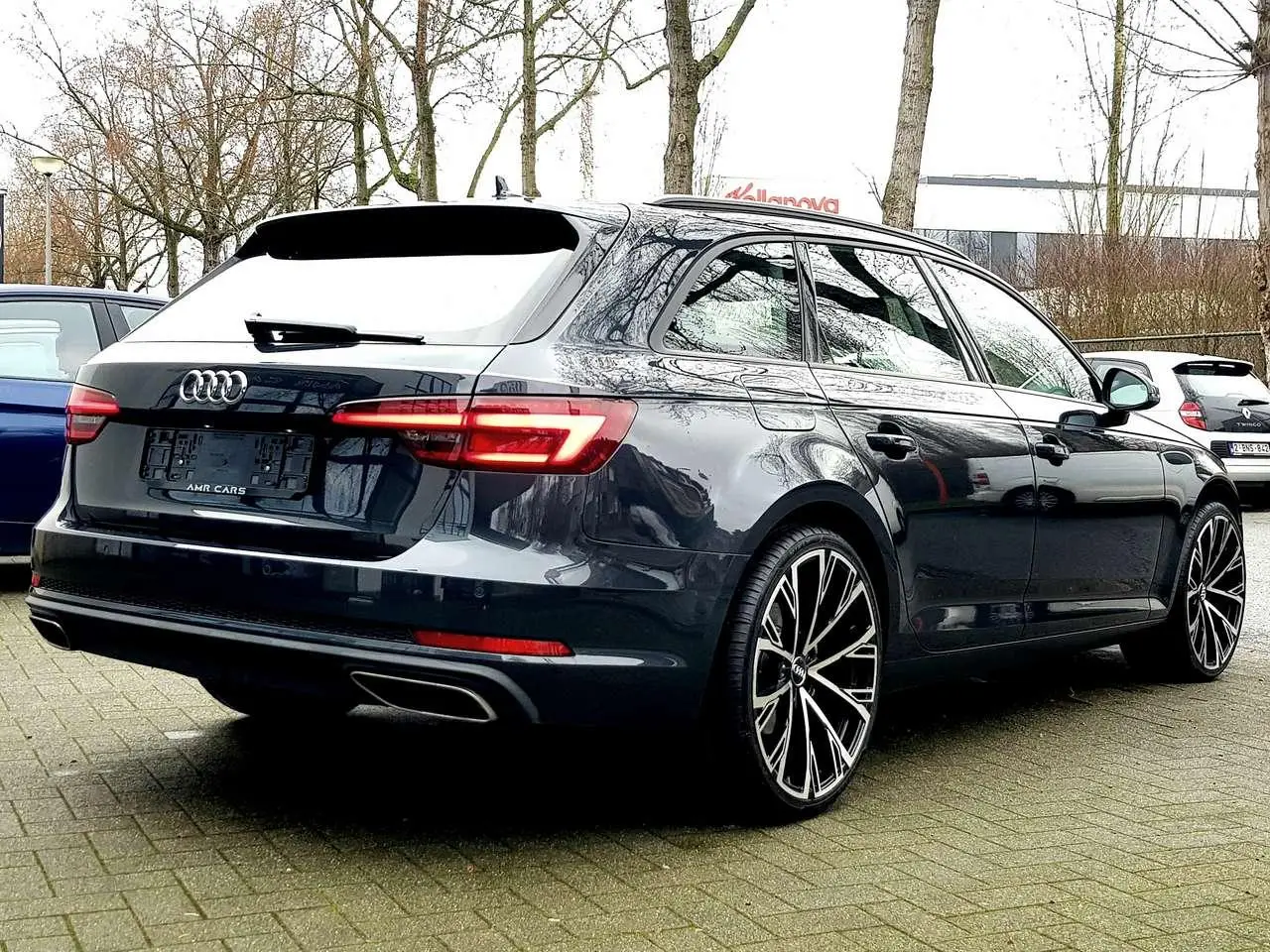 Photo 1 : Audi A4 2019 Essence